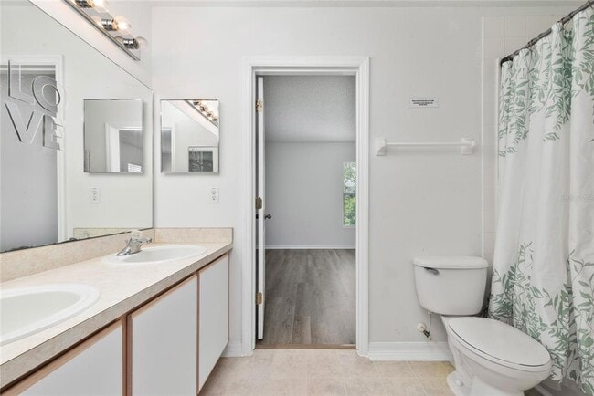 Building Photo - 746 Lockbreeze Dr