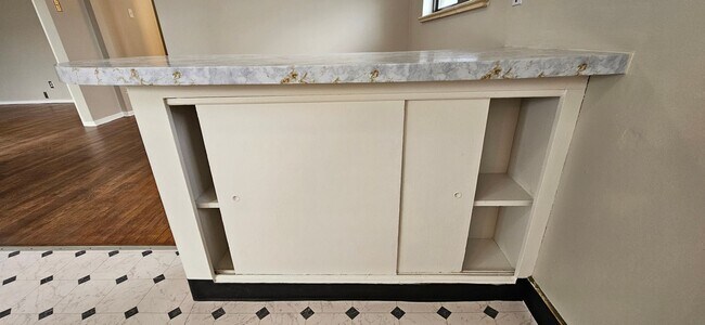 Building Photo - 1134-1138 N Akron St