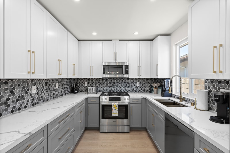 Building Photo - 9038 Whitaker Ave