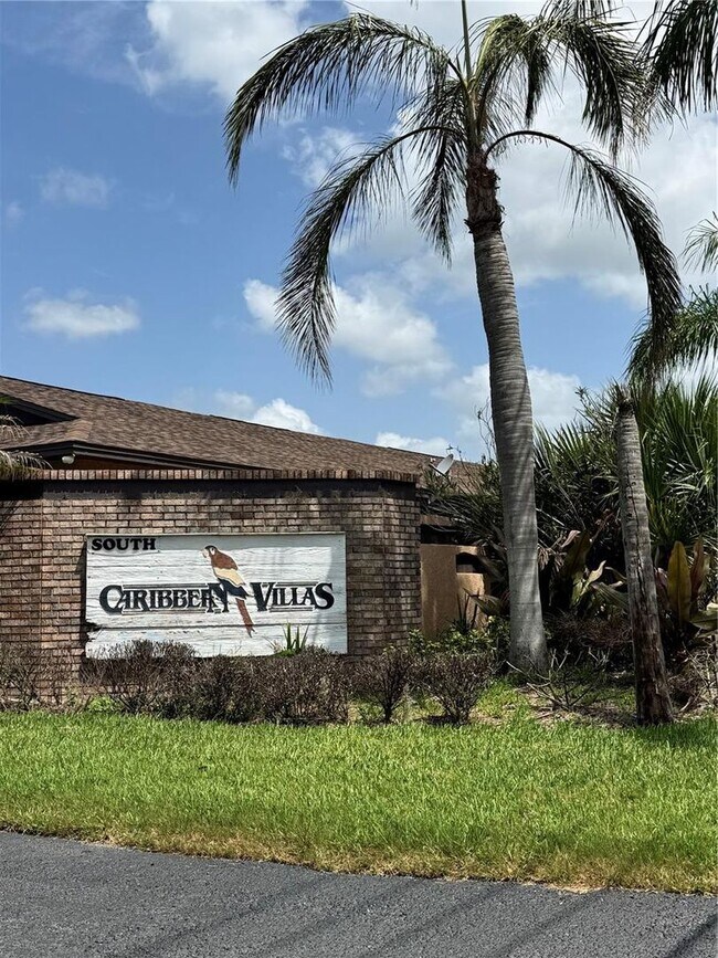 Building Photo - 2219 Caribbean Dr S