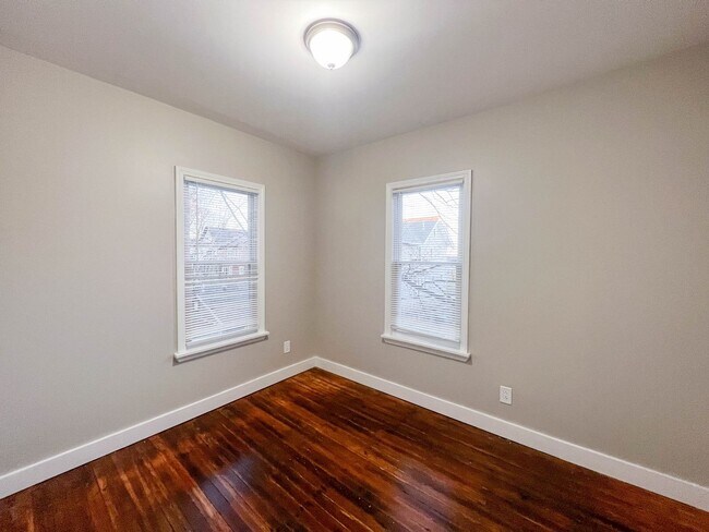 Building Photo - 154-156 Leighton Avenue