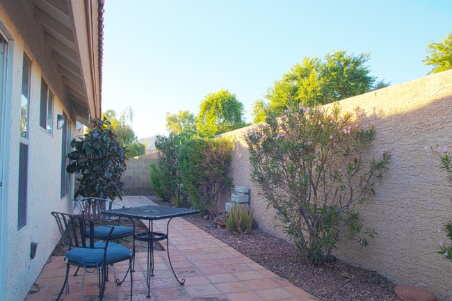 Building Photo - 3940 E Orchid Ln