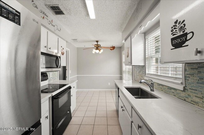 Building Photo - 1701 Donna Dr