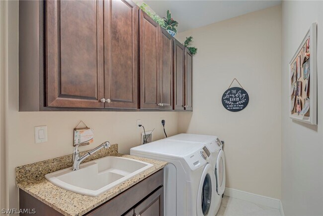 Building Photo - 5344 Allen Pl