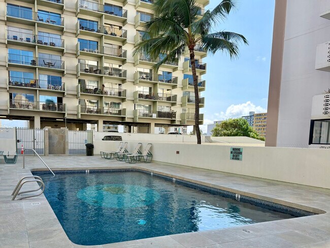 Building Photo - 2440 Kuhio Avenue-SI ID1564193P