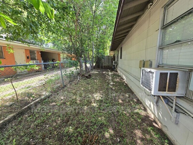 Building Photo - 4708 Red River St