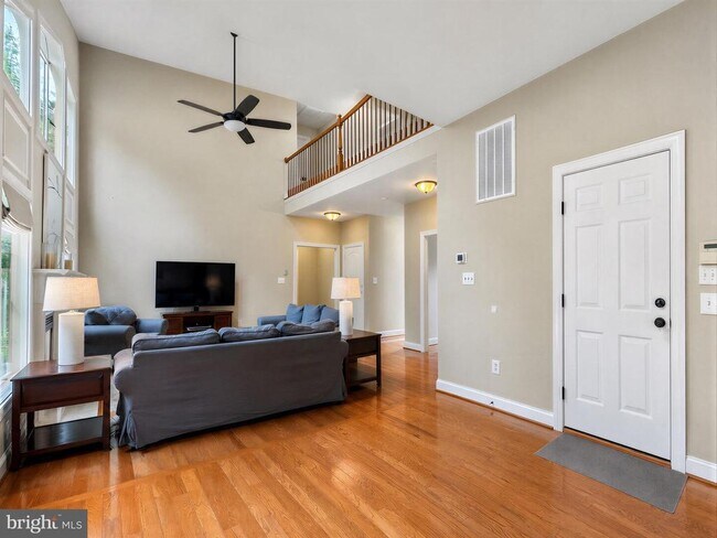 Building Photo - 23017 Holloway Ct