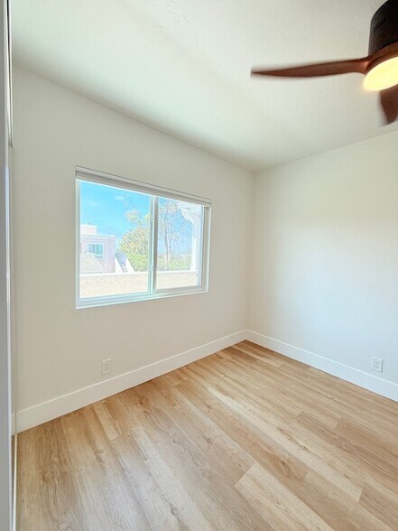 Building Photo - 24033 Vista Corona