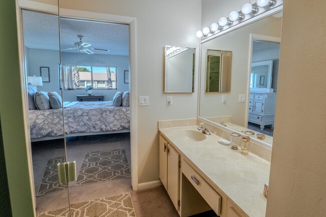 Building Photo - 4725 Lucerne Lakes Blvd E