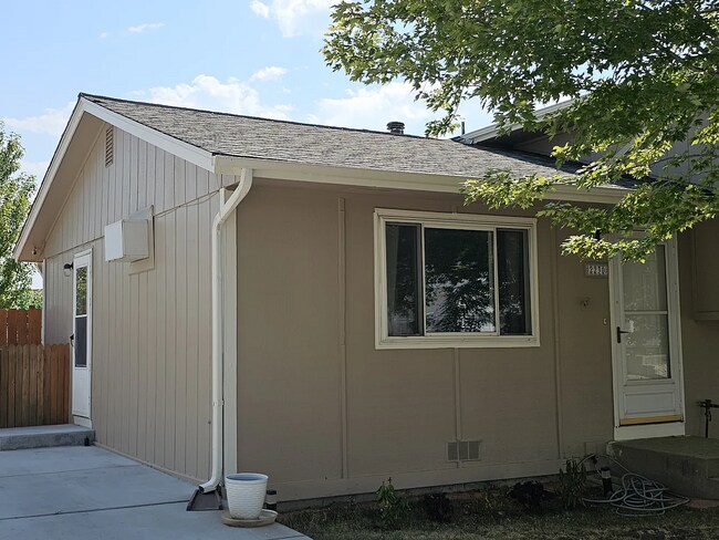 Building Photo - 2230 Cleo St