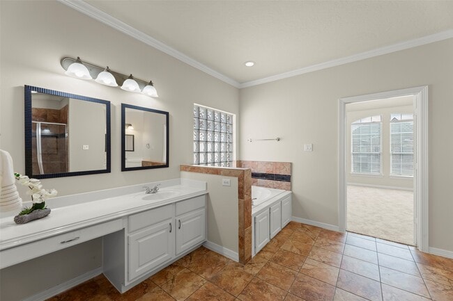 Building Photo - 1126 Sopris Dr