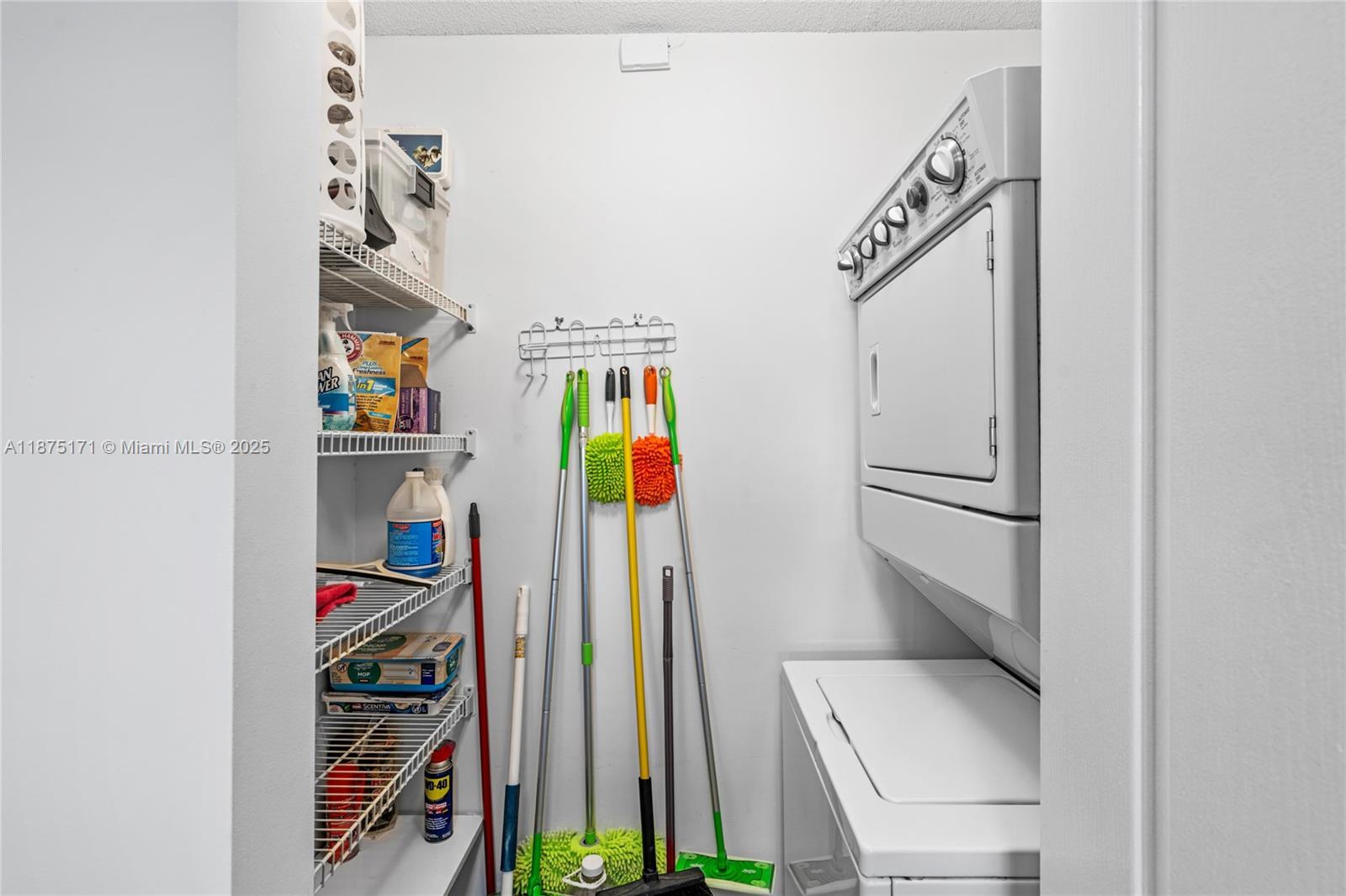 Building Photo - 5757 Collins Ave