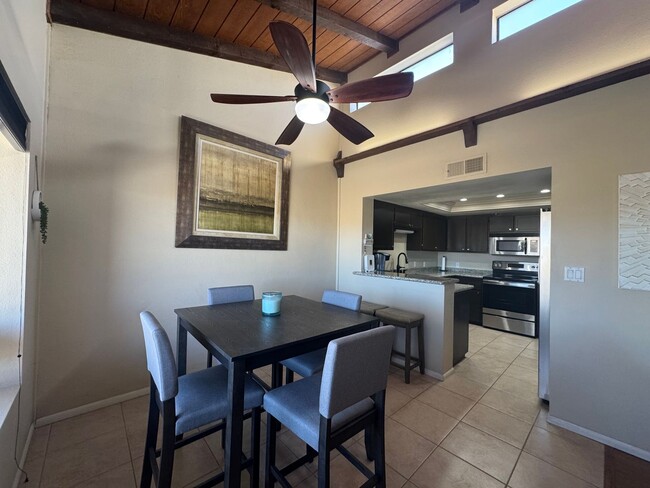 Building Photo - 1611 AZ-95