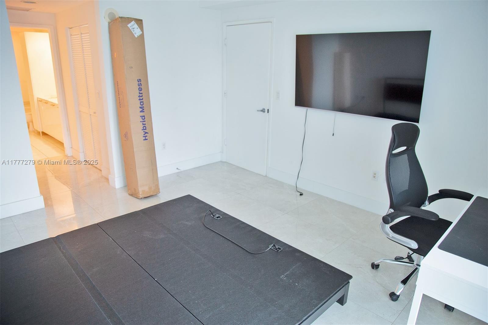 Building Photo - 951 Brickell Ave