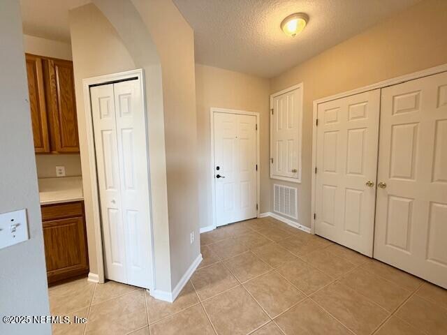 Building Photo - 7801 Point Meadows Dr