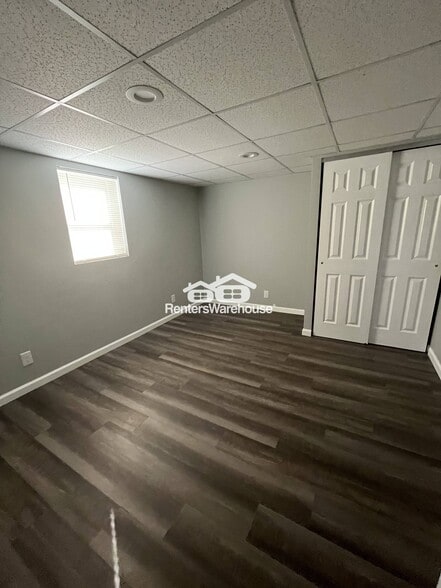 Building Photo - 9812 Balboa Dr