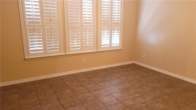 Building Photo - 11712 Larch Valley Dr