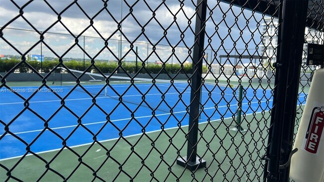 Building Photo - 121 NE 34th St