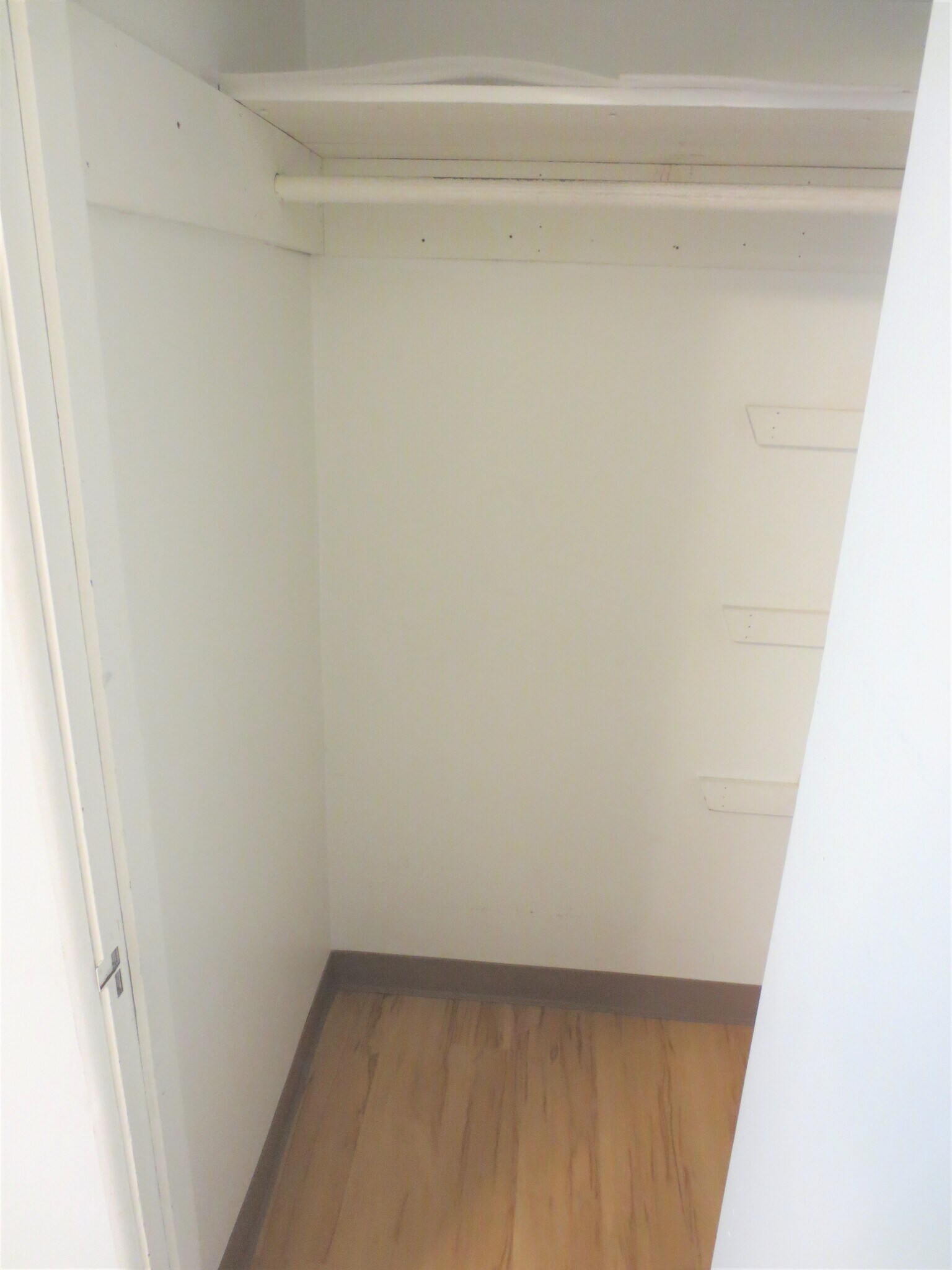 Building Photo - 5712 Phillips Ave