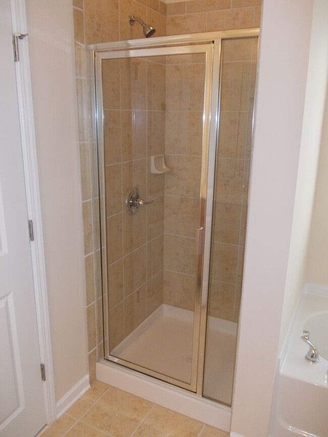 Building Photo - 3 Bed 2.5 Bath 2 story townhome in Christe...