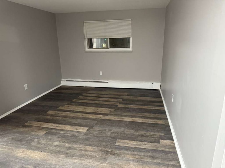 Building Photo - 13540 Superior Rd