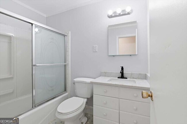 Building Photo - 2815 Carolyn Dr