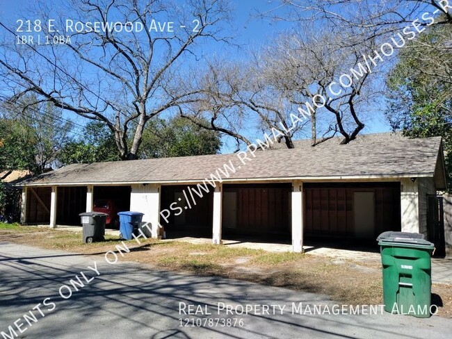 Building Photo - 218 E Rosewood Ave