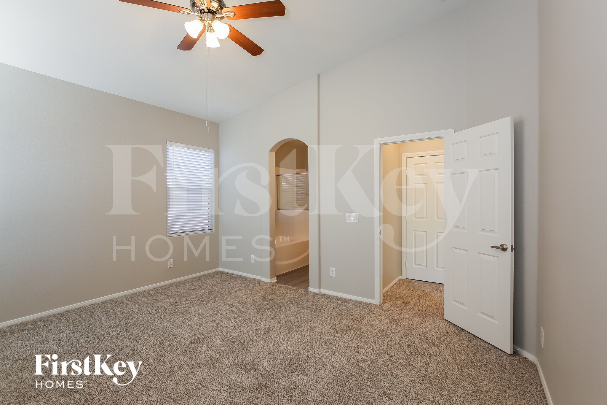 Building Photo - 609 Fiesta Del Rey Ave