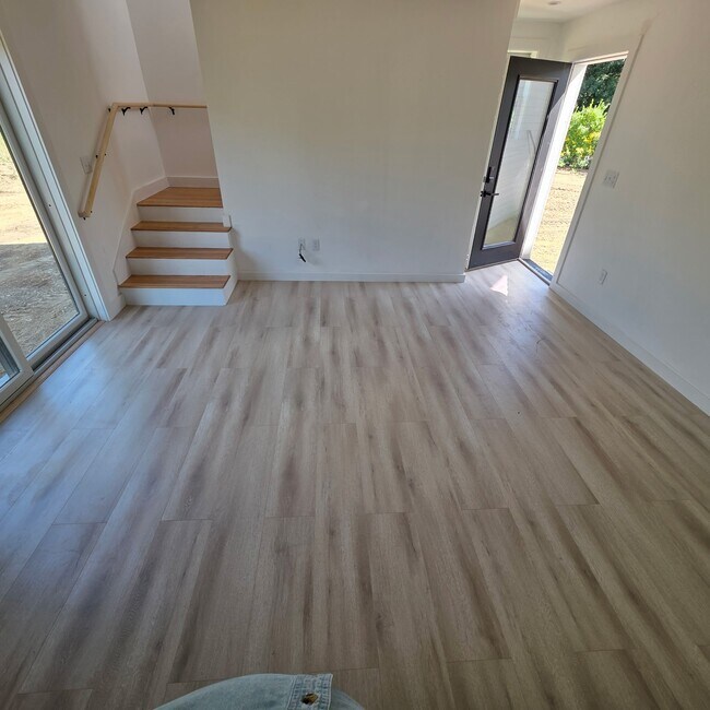 Building Photo - 36 Barrows Rd