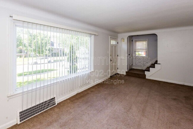 Building Photo - 4871 Oakland Dr