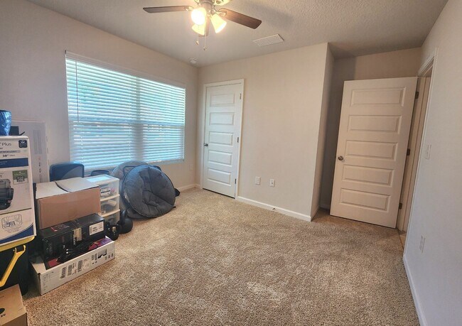 Building Photo - 5379 Peach Dr