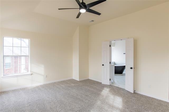 Building Photo - 3004 Normandy Dr