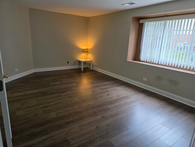 Building Photo - 1545 Thornfield Ln