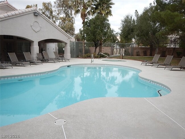 Building Photo - 501 Satin Saddle Pl