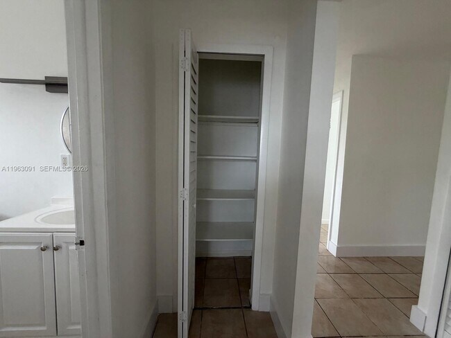 Building Photo - 4617 NW 2nd Terrace