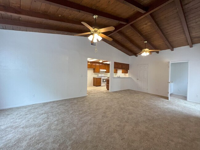 Building Photo - Must See 4 bedroom 2 and a half bathroom h...