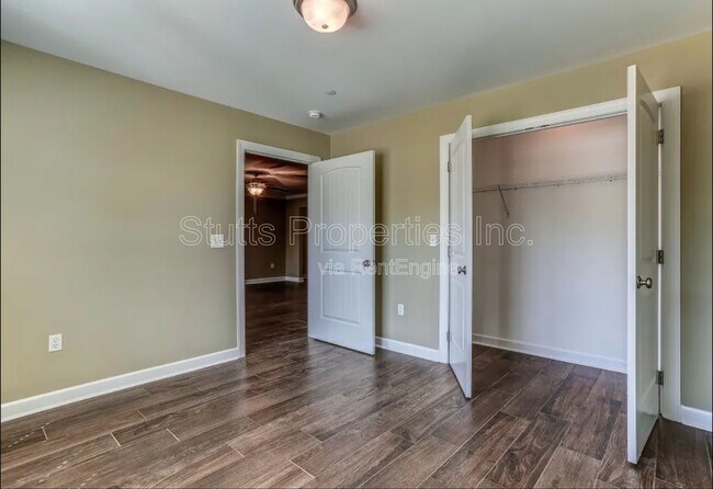 Building Photo - 145 Bruin Dr