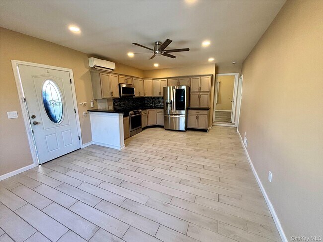 Building Photo - 158 Noel Dr