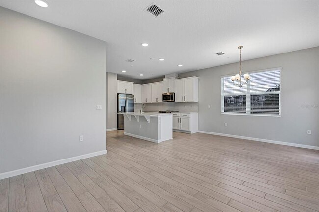 Building Photo - 518 Lady Palm St