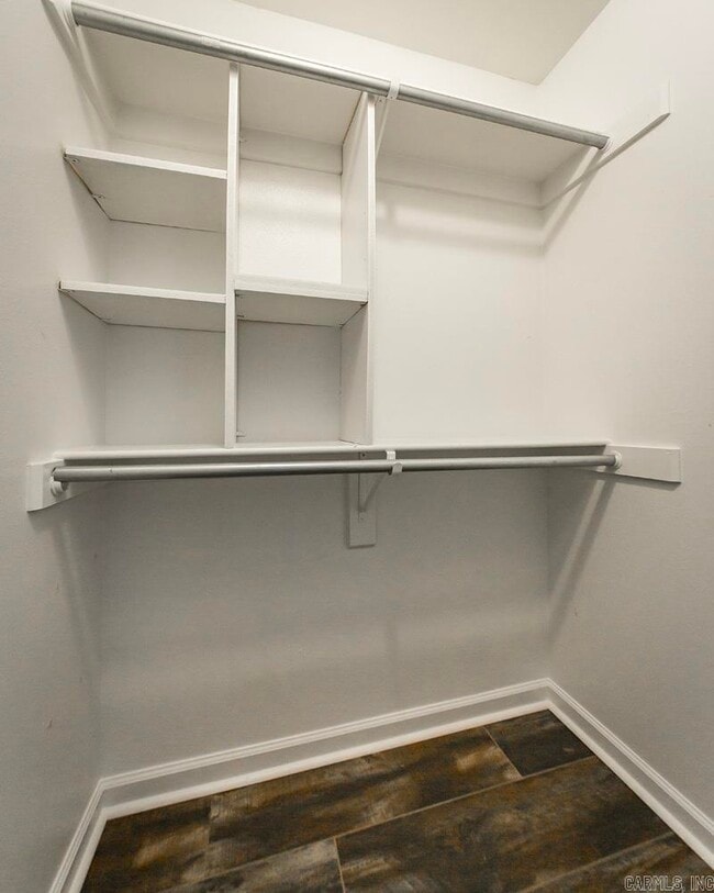 Building Photo - 31 Newcastle Dr