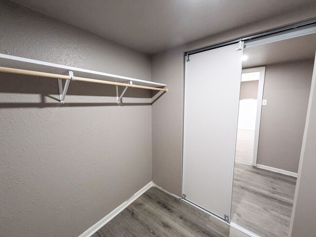 Building Photo - 3885 Park St