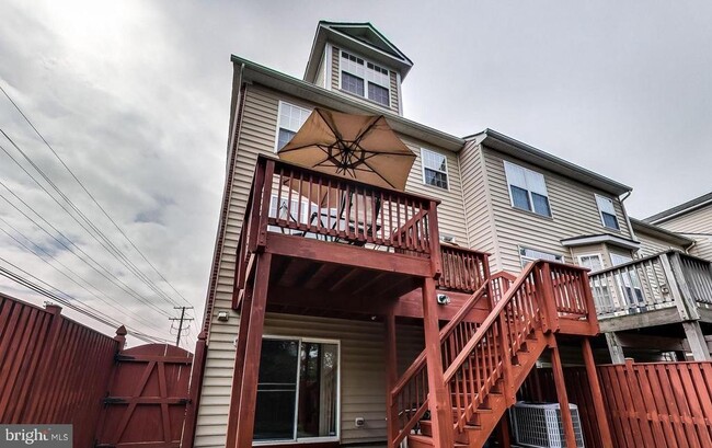 Building Photo - 3928 Bryant Park Cir