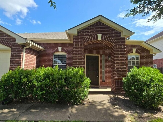 Building Photo - 2019 Bluffton Ln