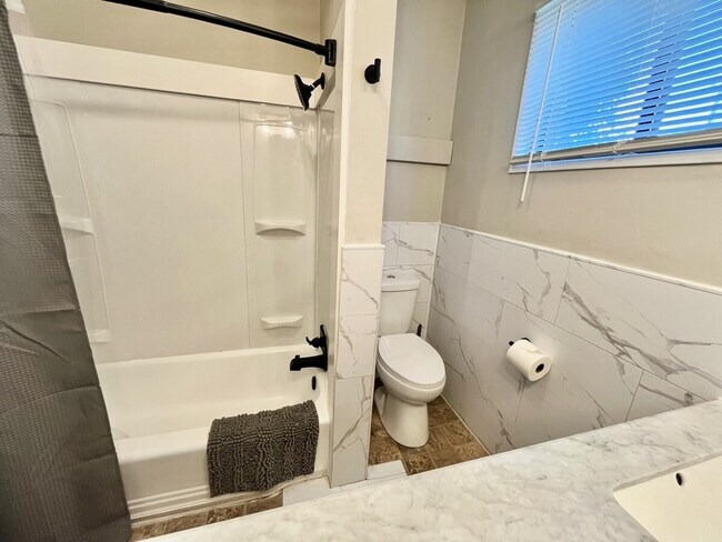 Building Photo - 4305 NW 56th St