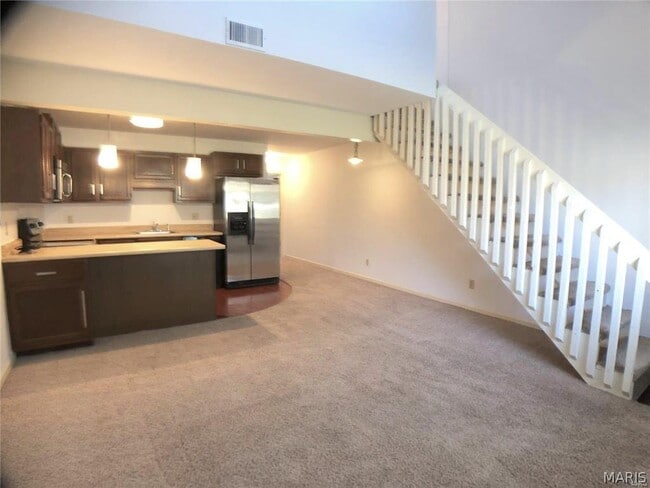 Building Photo - 445 Ponderosa Ave