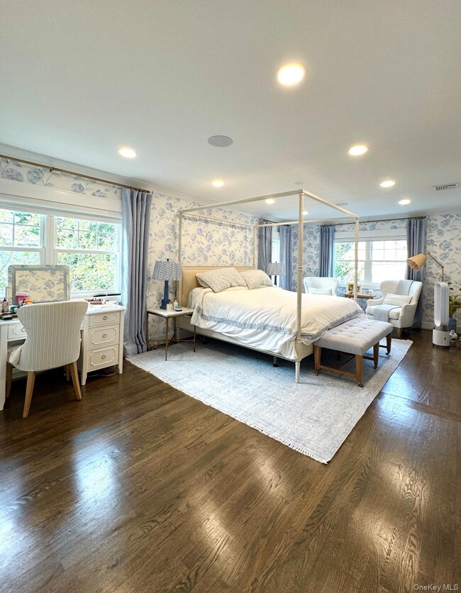 Building Photo - 42 Franklin Ave