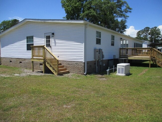 Building Photo - 213 Pettiford Rd