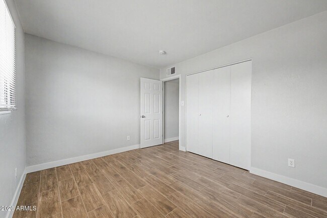 Building Photo - 6536 W Turney Ave