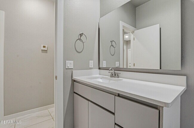 Building Photo - 125 Via Rojas Dr