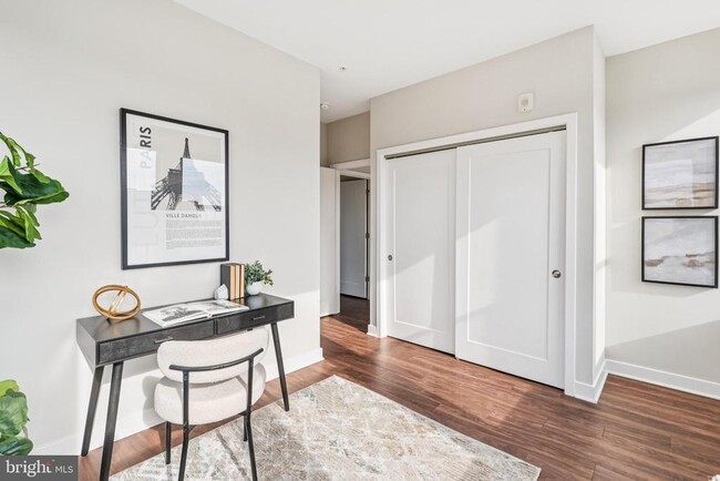 Building Photo - 989 S Buchanan St